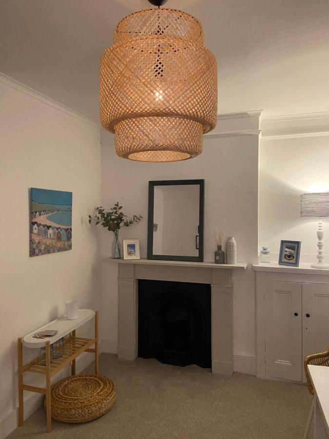 Centrally Located, Comfortable Apartment Near Station, Beach And North Laines Brighton Exterior photo
